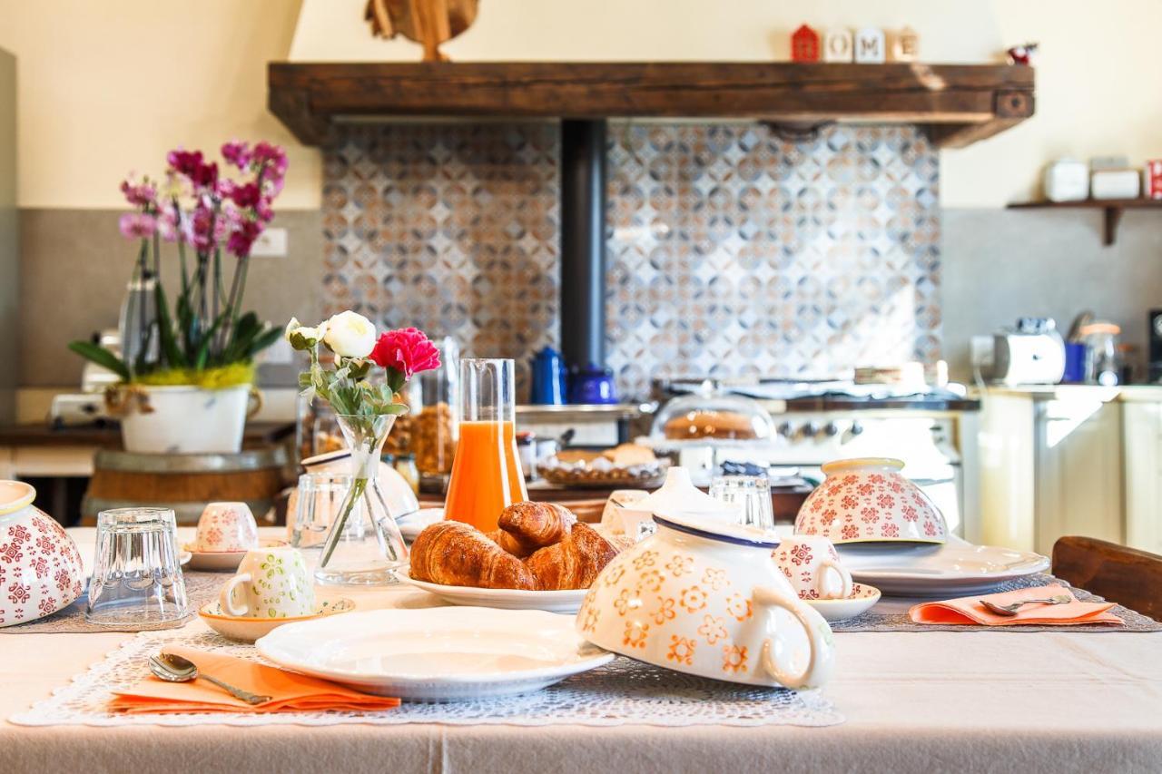 Il Pettirosso Bed & Breakfast Santarcangelo di Romagna Exterior photo