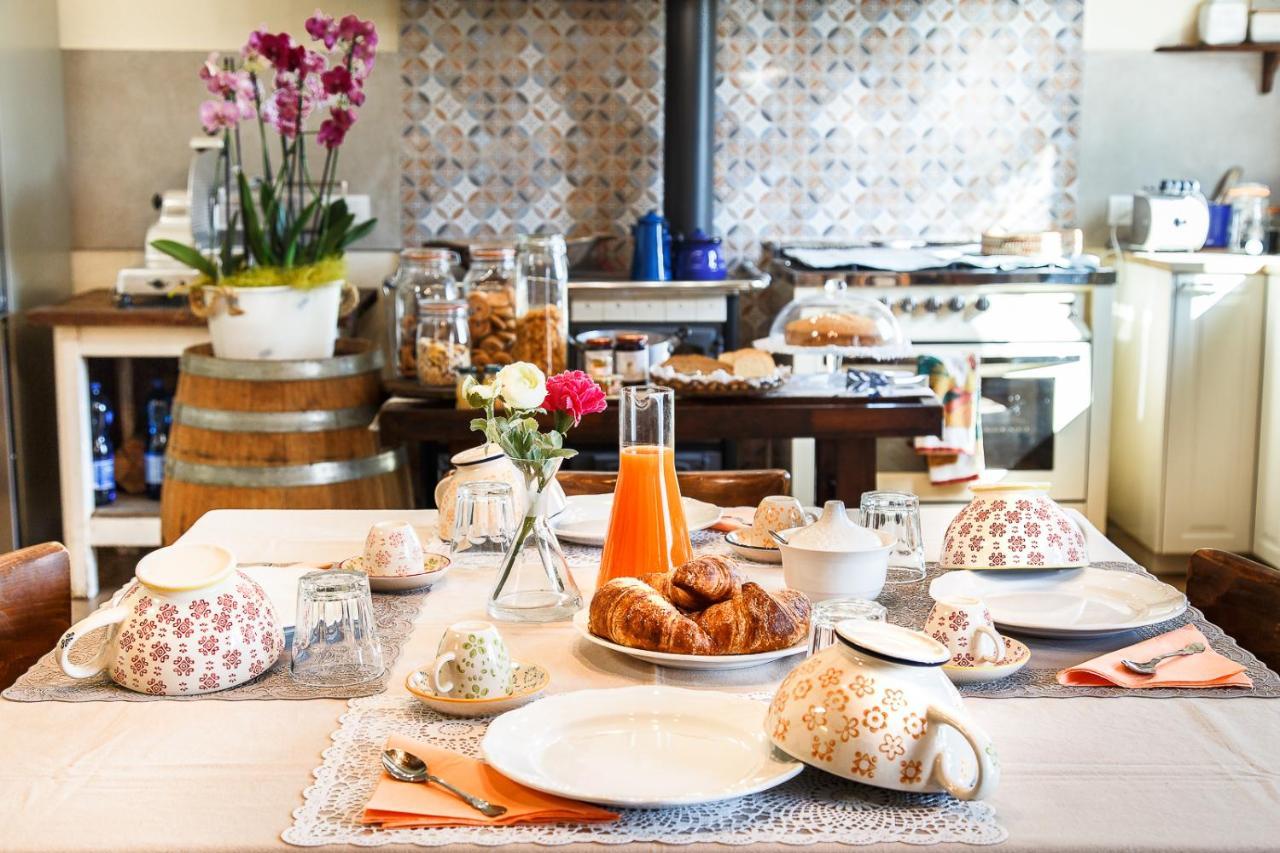 Il Pettirosso Bed & Breakfast Santarcangelo di Romagna Exterior photo
